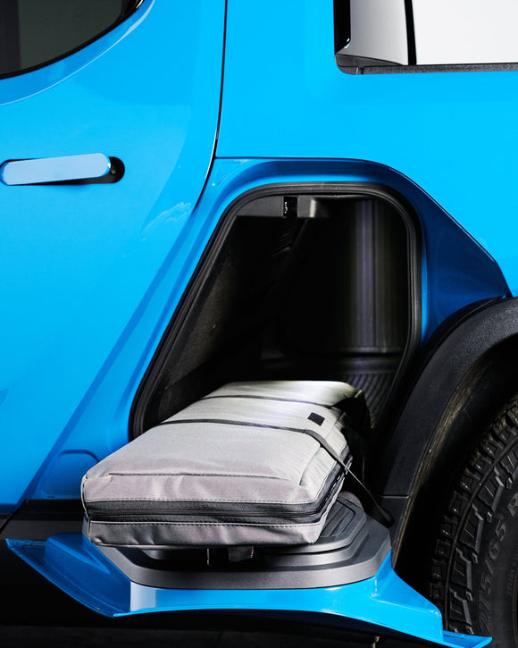 Interrobang Manual Tonneau Cover for the Rivian R1T