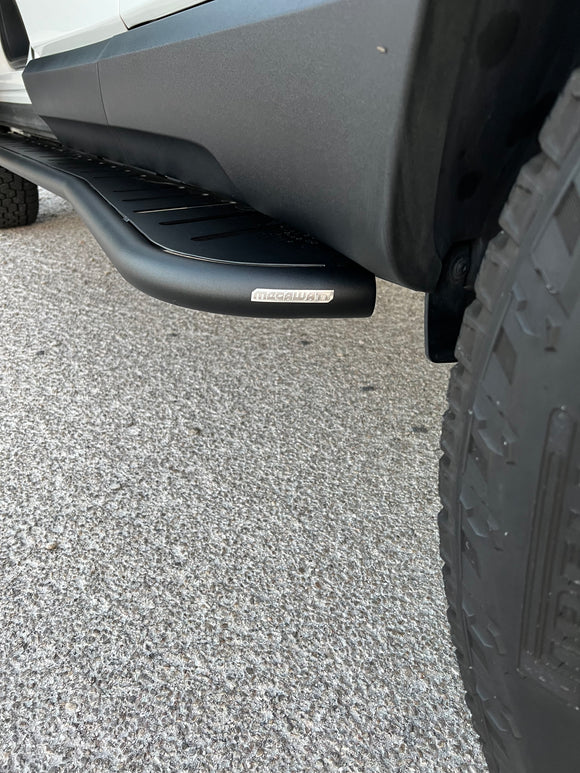 Megawatt™ Performance Rock Sliders with Step for R1S (Both Gen 1 and Gen 2)