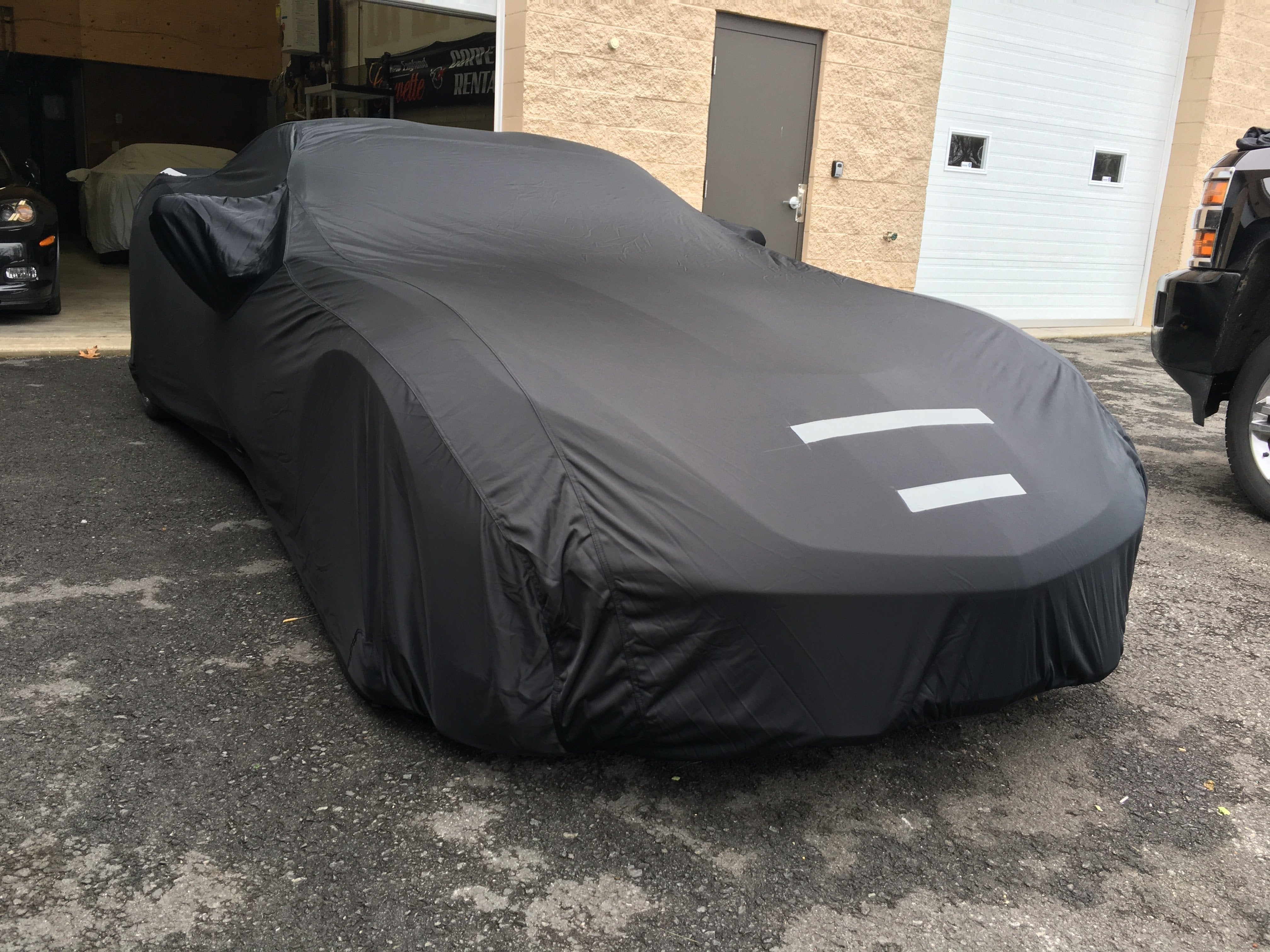 Rivian R1S 2022 - 2025 Indoor Select-Fleece Car Cover Kit