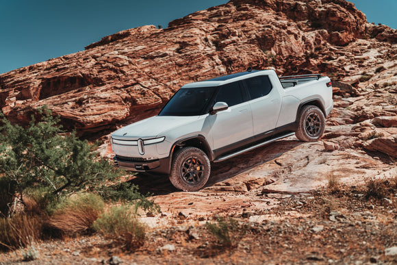 Megawatt™ Performance Rock Sliders with Step for R1T (Both Gen 1 and Gen 2)