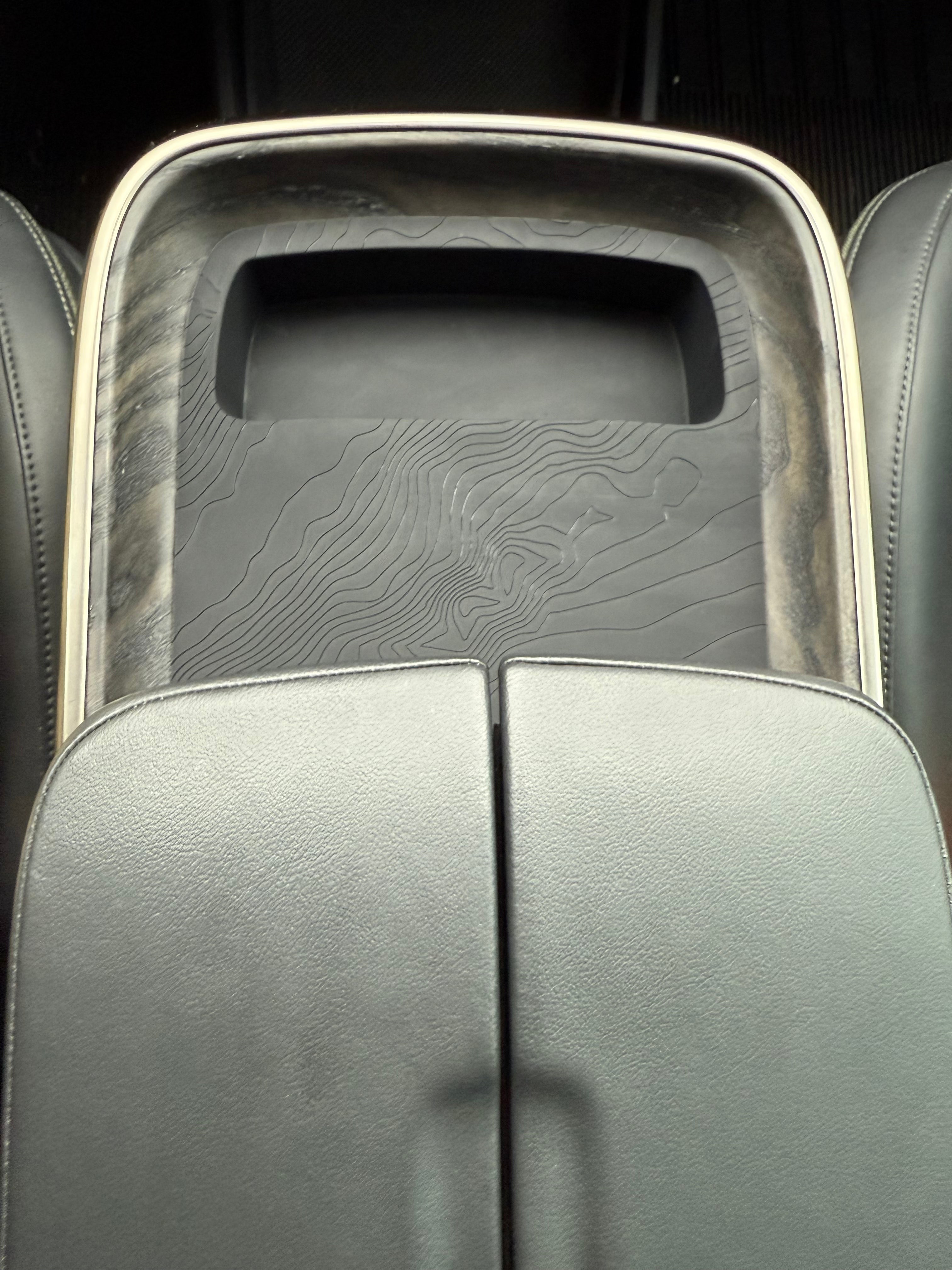 SoonishEV TopoCharge Wireless Phone Charger for GEN 1 Rivian Vehicles - 0