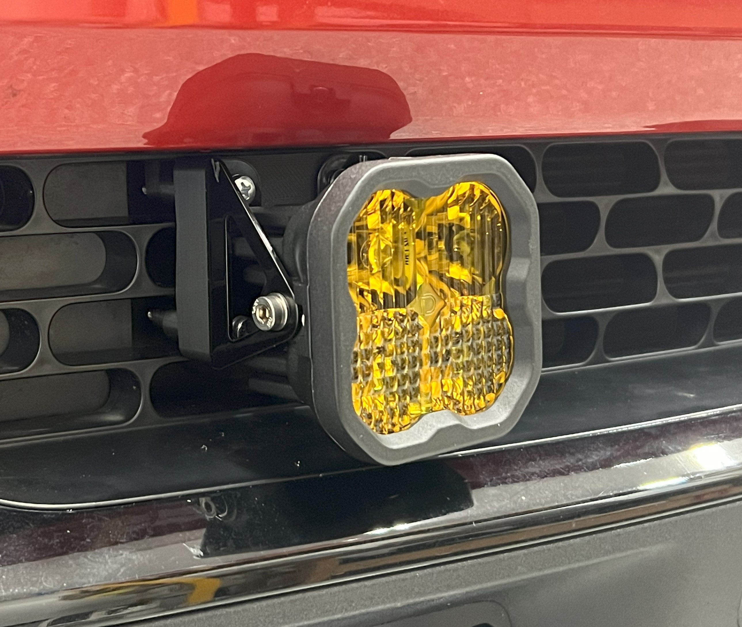 R1 Grill Mount Light Brackets + Trigger 4Plus mount