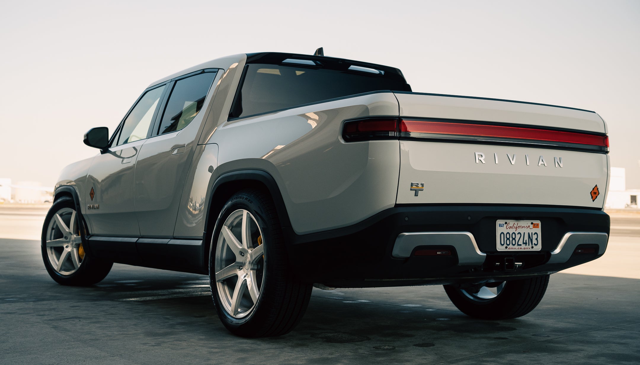 Variant SXX-1P Sport Wheels for Rivian R1T and R1S